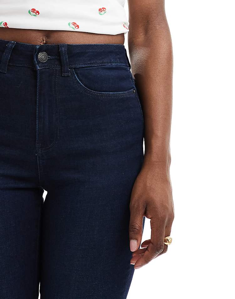 https://images.asos-media.com/products/noisy-may-sallie-high-waist-flare-jeans-in-dark-blue-wash/206441937-5?$n_750w$&wid=750&fit=constrain