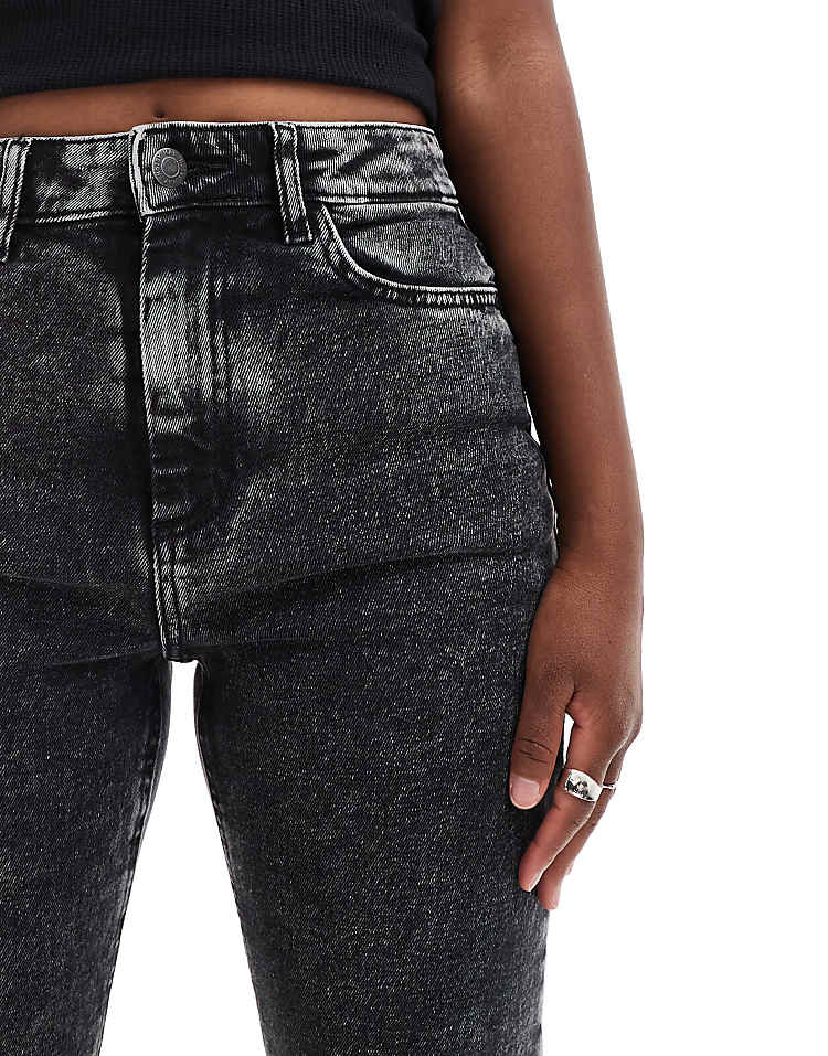 https://images.asos-media.com/products/noisy-may-moni-high-waisted-straight-jeans-in-dark-gray-wash/206442044-5?$n_750w$&wid=750&fit=constrain
