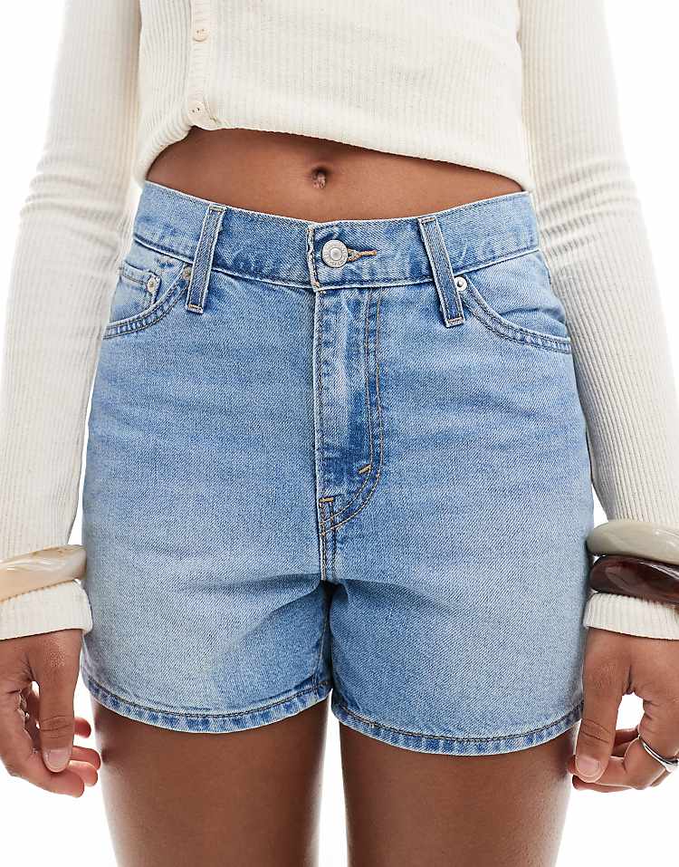 https://images.asos-media.com/products/levis-80s-mom-shorts-in-light-blue/207074791-5?$n_750w$&wid=750&fit=constrain