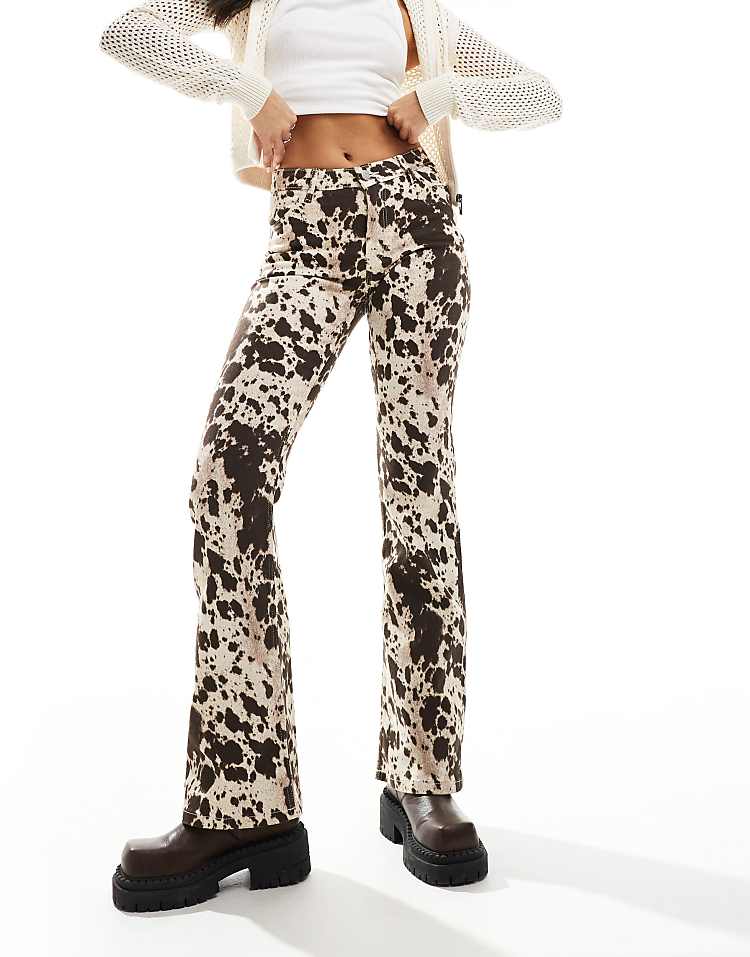 https://images.asos-media.com/products/monki-regular-fit-flare-cotton-pants-in-brown-cow-print/207124154-5?$n_750w$&wid=750&fit=constrain