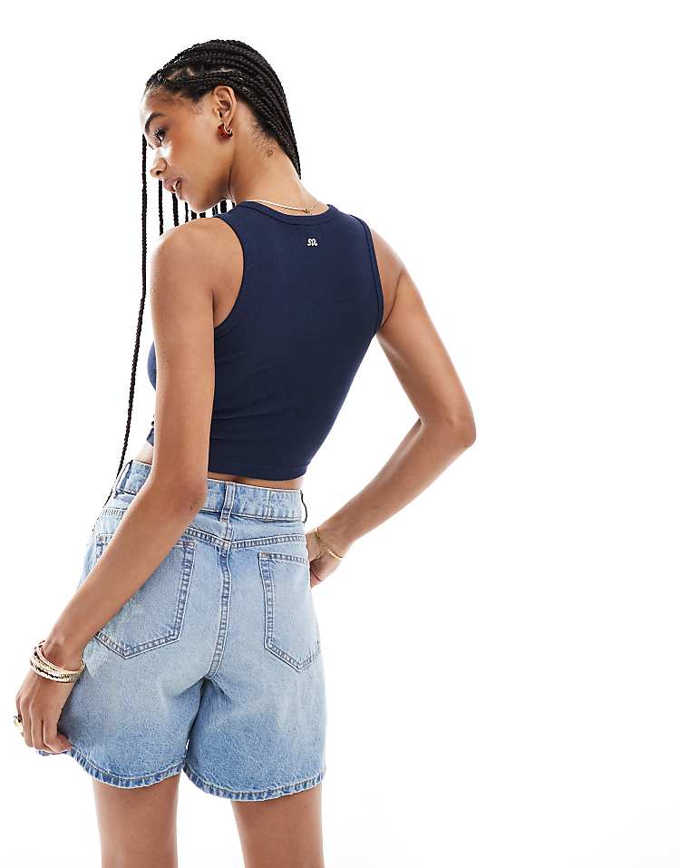 https://images.asos-media.com/products/asos-design-denim-dad-shorts-in-midwash-blue/207594976-4?$n_750w$&wid=750&fit=constrain