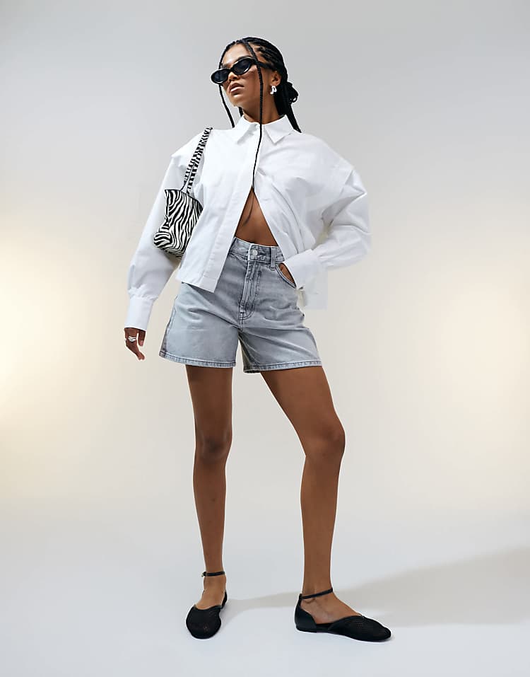 https://images.asos-media.com/products/asos-design-denim-dad-shorts-in-wash-gray/207595036-1-grey?$n_750w$&wid=750&fit=constrain