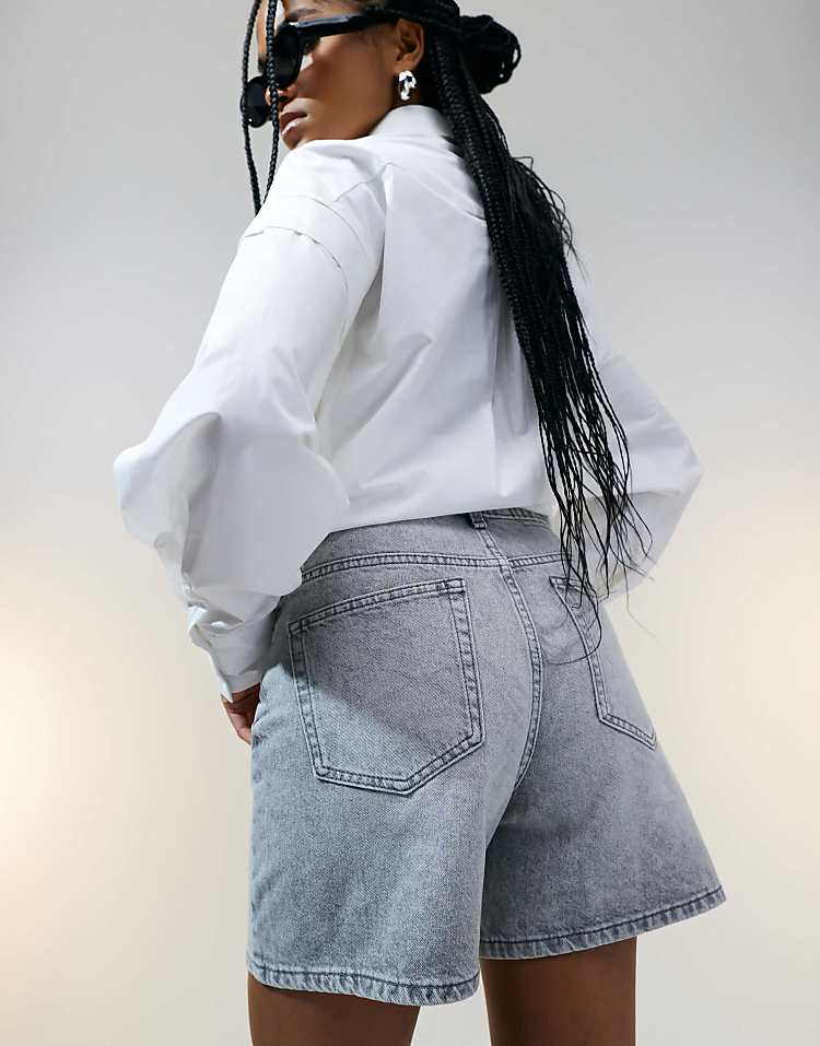 https://images.asos-media.com/products/asos-design-denim-dad-shorts-in-wash-gray/207595036-2?$n_750w$&wid=750&fit=constrain