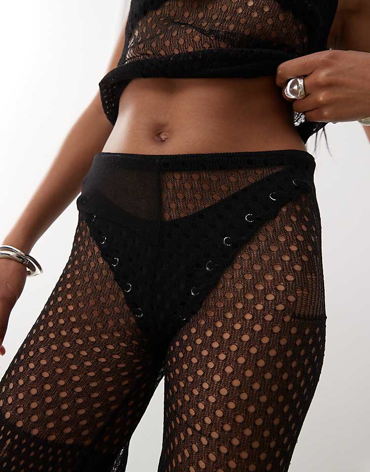 https://images.asos-media.com/products/collusion-patch-work-mesh-pants-in-black/207931164-2?$n_750w$&wid=750&fit=constrain