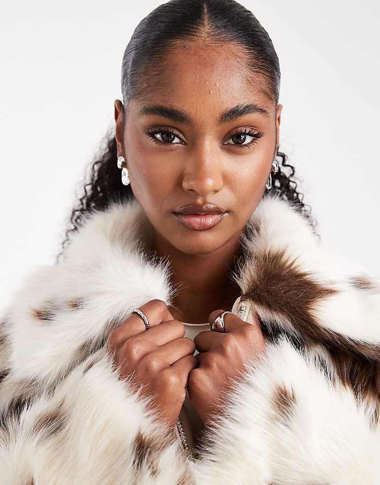 https://images.asos-media.com/products/miss-selfridge-faux-fur-collar-bomber-jacket-in-cow-print/208229428-3?$n_750w$&wid=750&fit=constrain