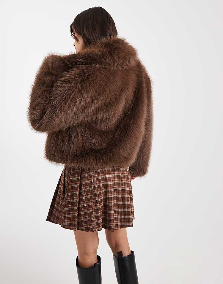 https://images.asos-media.com/products/miss-selfridge-faux-fur-crop-jacket-in-chocolate/208313526-4?$n_750w$&wid=750&fit=constrain