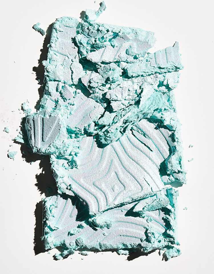 https://images.asos-media.com/products/nyx-professional-makeup-buttermelt-highlighter-butta-mint/208461458-2?$n_750w$&wid=750&fit=constrain