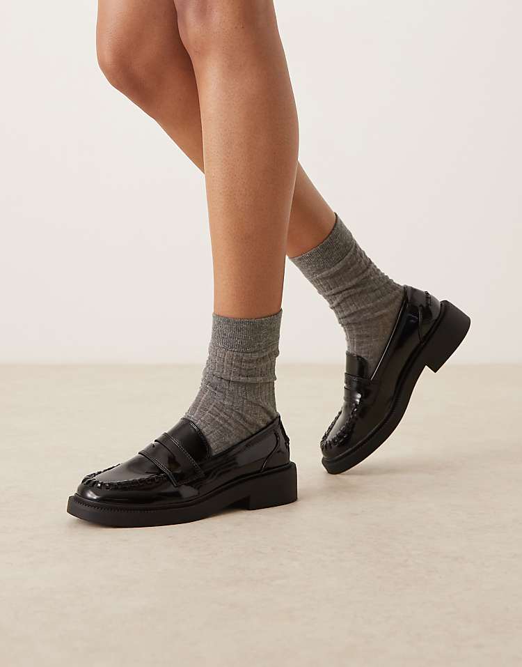https://images.asos-media.com/products/asos-design-minerva-loafers-in-black/208693447-3?$n_750w$&wid=750&fit=constrain