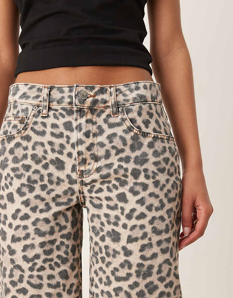 https://images.asos-media.com/products/gina-tricot-denim-jorts-in-leopard-print/208777534-2?$n_750w$&wid=750&fit=constrain