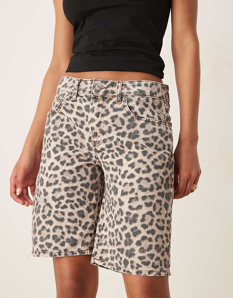 https://images.asos-media.com/products/gina-tricot-denim-jorts-in-leopard-print/208777534-5?$n_750w$&wid=750&fit=constrain