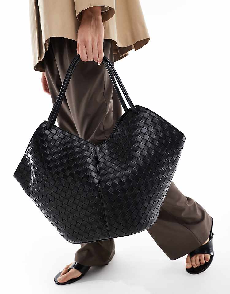 https://images.asos-media.com/products/asos-design-tubular-handle-vase-tote-bag-in-black-weave/208788604-3?$n_750w$&wid=750&fit=constrain
