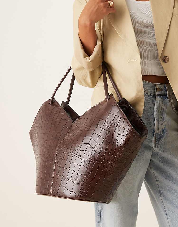 https://images.asos-media.com/products/asos-design-tubular-handle-vase-tote-bag-in-chocolate-croc/208789219-1-chocolate?$n_750w$&wid=750&fit=constrain