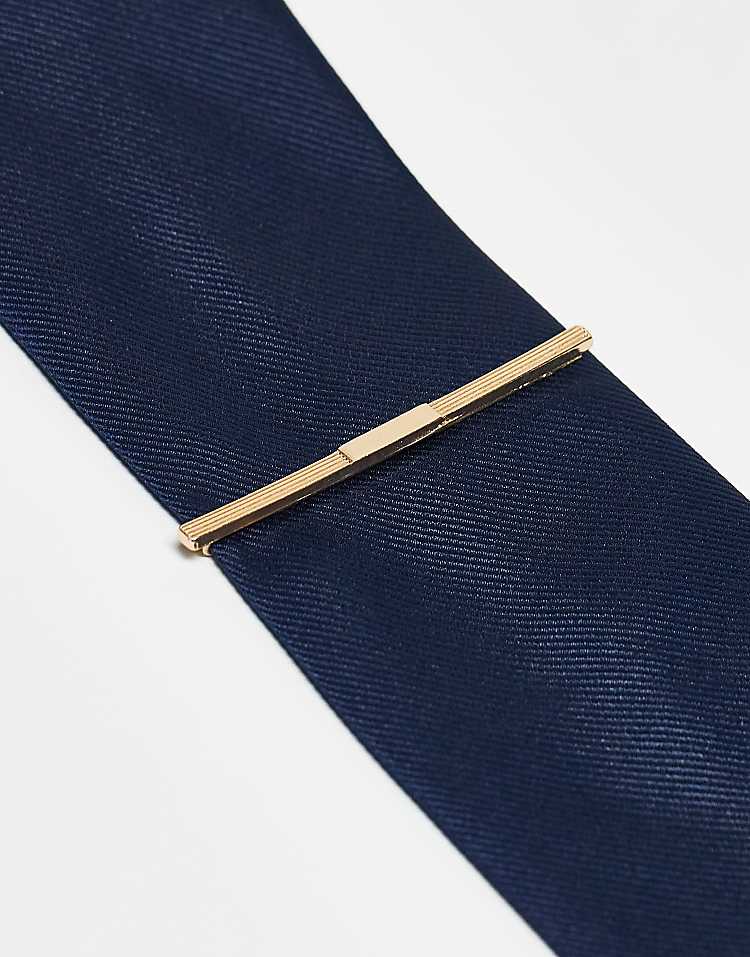 https://images.asos-media.com/products/asos-design-tie-pin-in-gold-tone/209145151-1-gold?$n_750w$&wid=750&fit=constrain