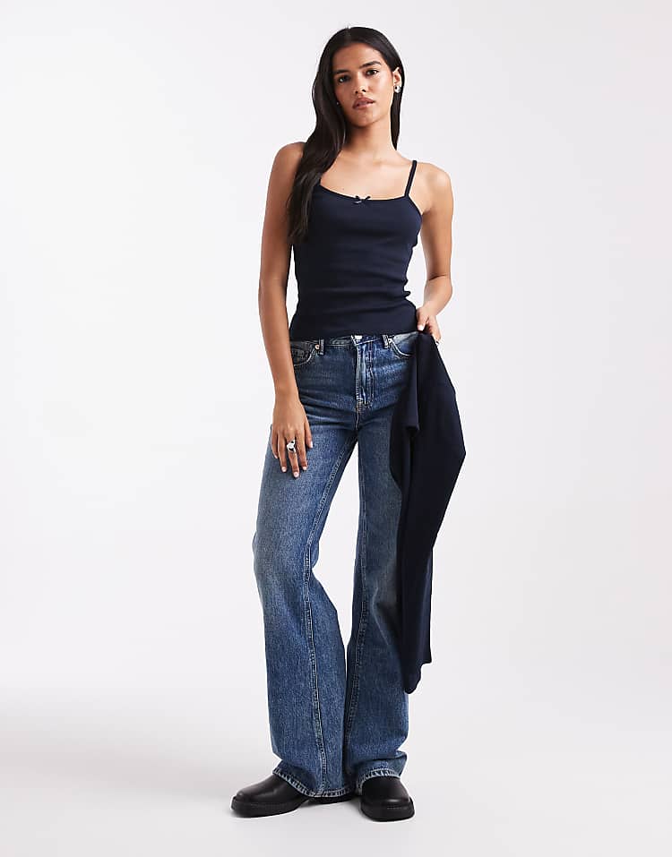 https://images.asos-media.com/products/miss-selfridge-2-in-1-ribbed-shrug-and-cami-set-in-navy/209502952-2?$n_750w$&wid=750&fit=constrain