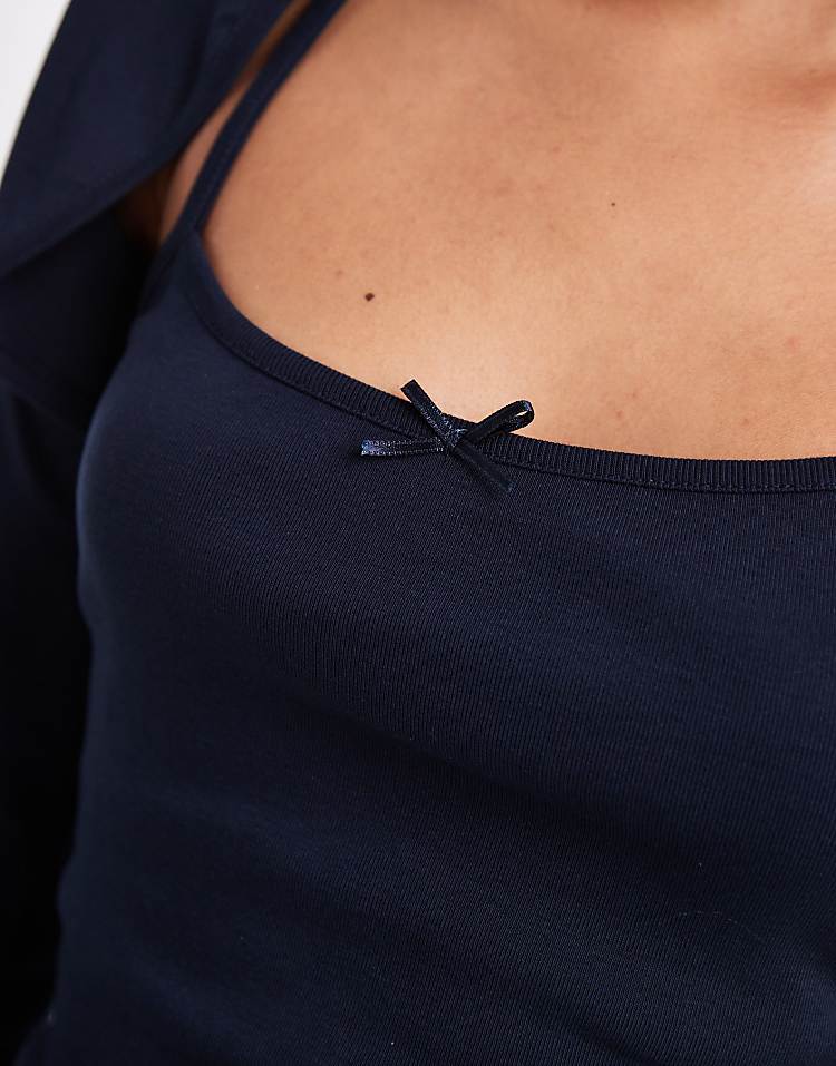 https://images.asos-media.com/products/miss-selfridge-2-in-1-ribbed-shrug-and-cami-set-in-navy/209502952-3?$n_750w$&wid=750&fit=constrain