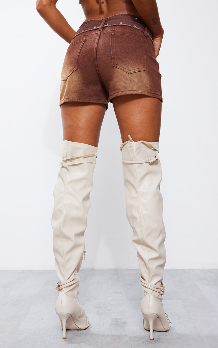 https://cdn-img.prettylittlething.com/2/0/b/c/20bc600fc2931383579605a2898f990b6ab2d14e_cnd9377_3.jpg