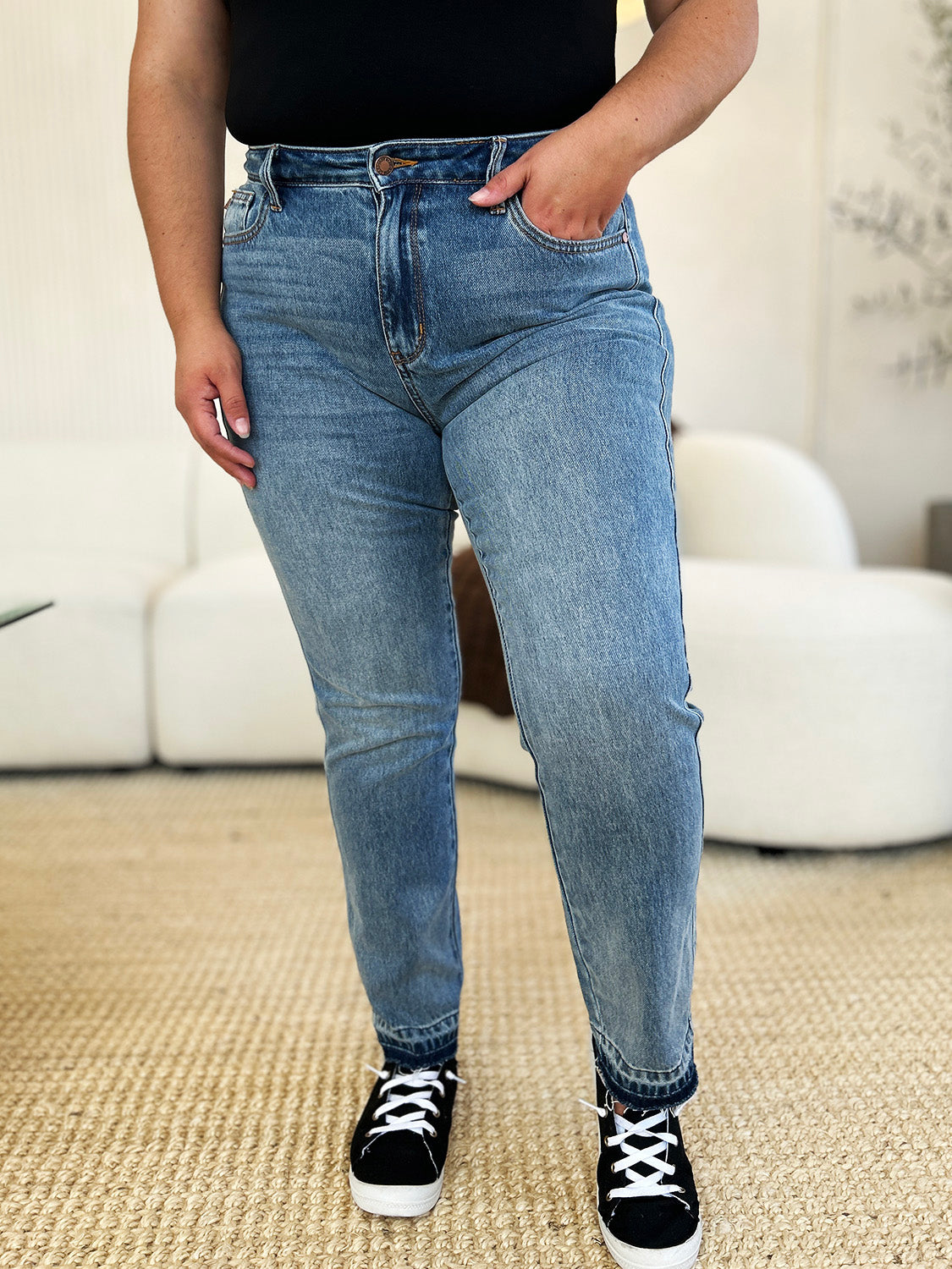Judy Blue Full Size Mid Rise Rigid Magic Release Hem Jeans Medium / 0/24 Medium / 1/25