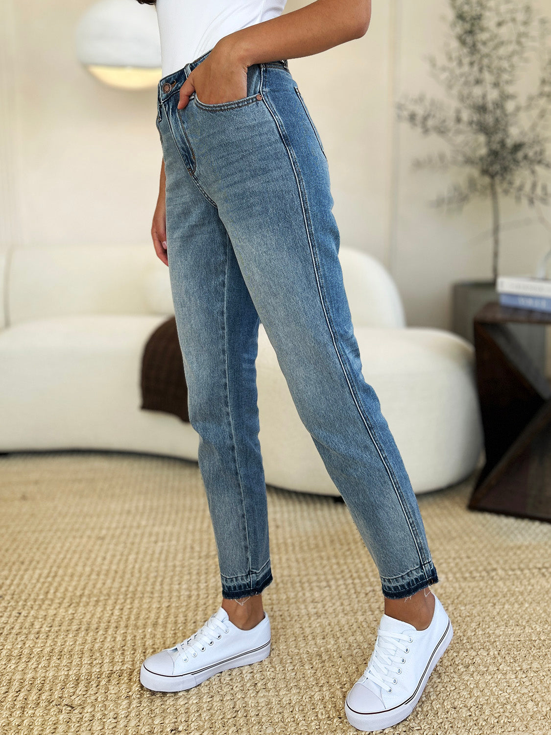 Judy Blue Full Size Mid Rise Rigid Magic Release Hem Jeans Medium / 0/24 Medium / 1/25