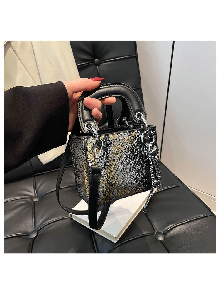 https://imgs3.wholesale7.net/jxc/images/202506/25/goods_img/_P_20250625115205330_823.jpeg