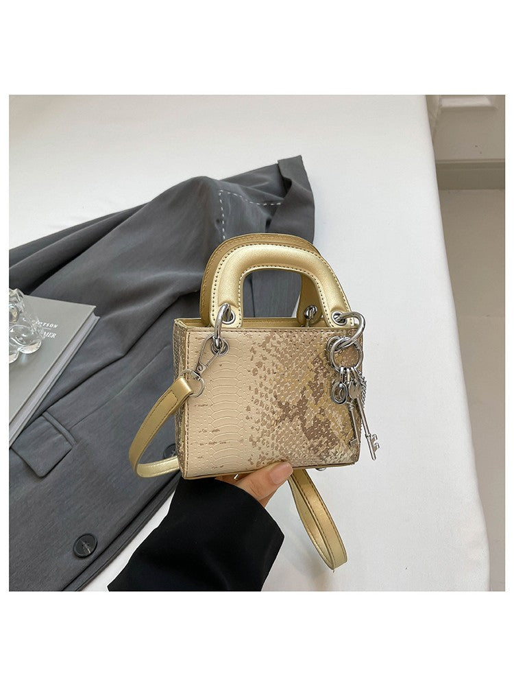 https://imgs3.wholesale7.net/jxc/images/202506/25/goods_img/_P_20250625115213051_167.jpeg