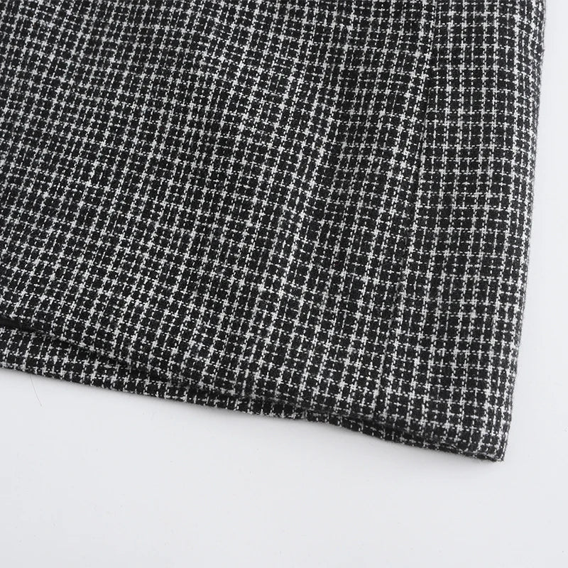 Men s Classic Plaid Print Fit Blazer Jacket with Notched Lapel and Two Button Closure for Fall Fashion Comfort