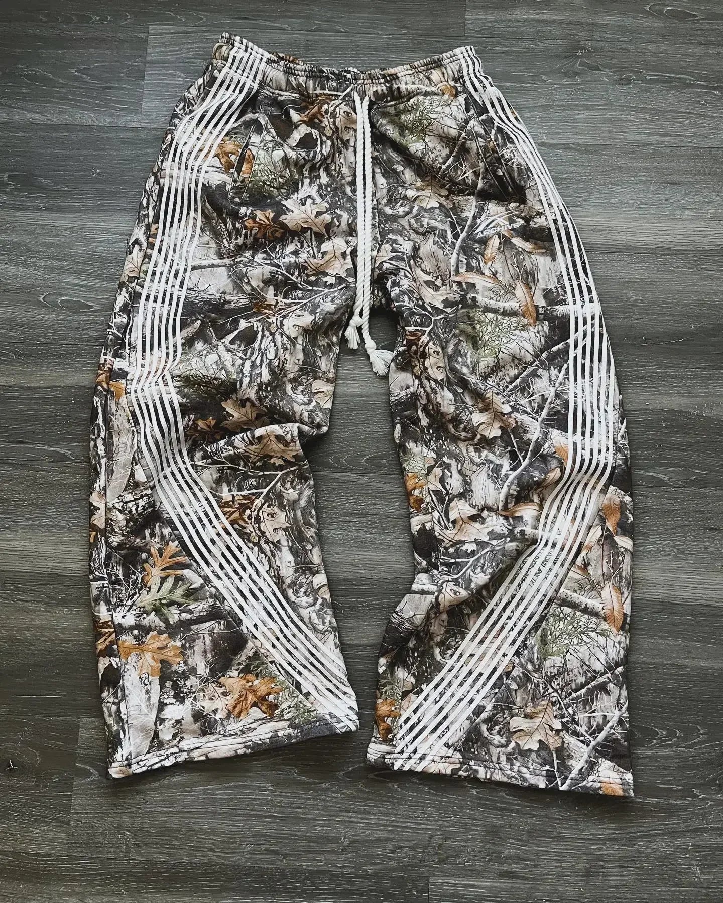 Retro Patchwork Sweatpants Y2K Pants Men Women Hip Hop Letters Cross Patchwork Embroidery Baggy Sweatpants