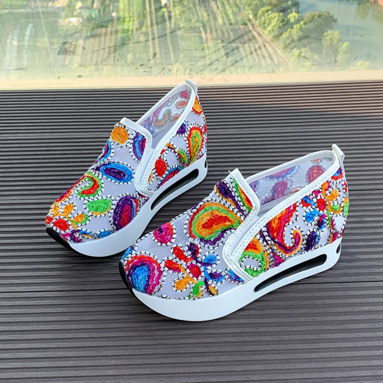 Women Sneakers Slip on Casual Shoes for Women Embroidery Thick Platform Sneakers Women Breathable Mesh Loafers