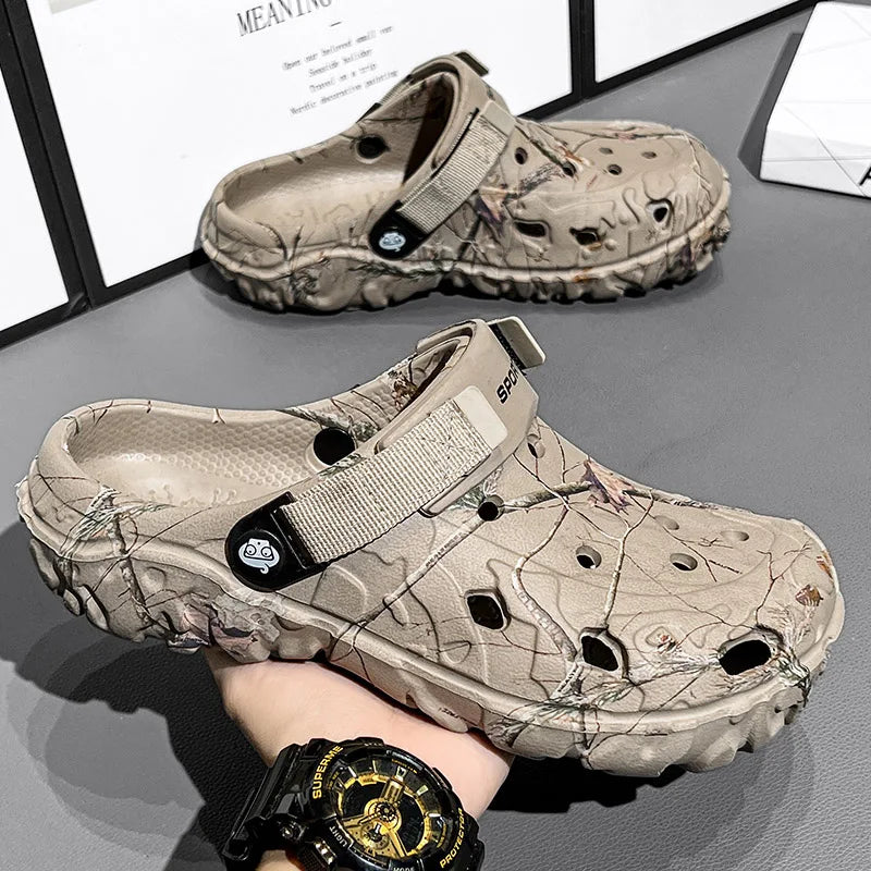 Men Slippers High Quality Anti-Slip Garden Shoes Lightweight Fashion Casual Sandals