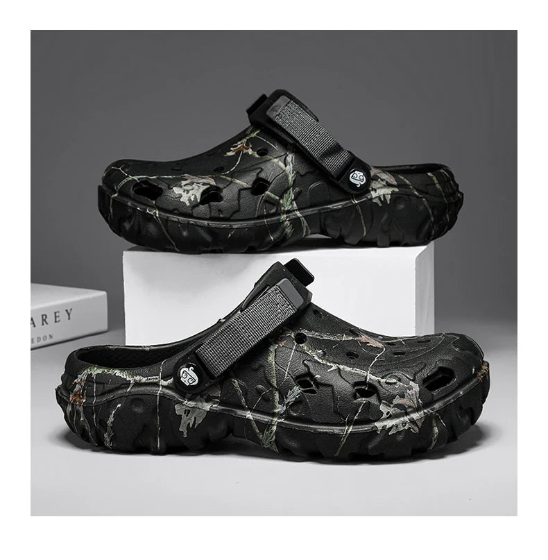Men Slippers High Quality Anti-Slip Garden Shoes Lightweight Fashion Casual Sandals