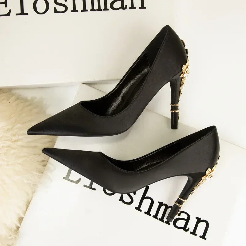Women's Metal Flowers Stiletto High-heel Shoes Female Light Luxury Wedding Shoes Pointed Toe