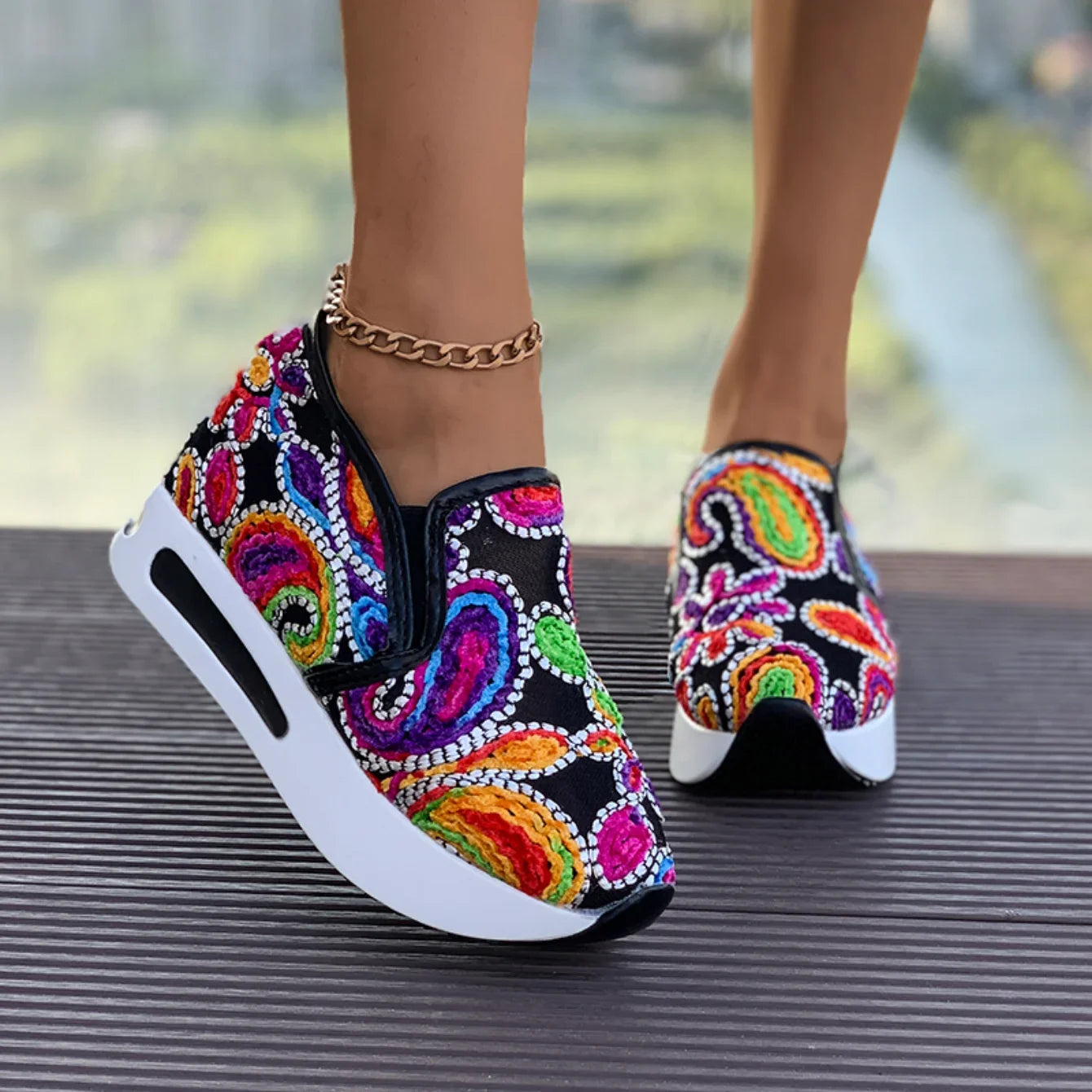 Women Sneakers Slip on Casual Shoes for Women Embroidery Thick Platform Sneakers Women Breathable Mesh Loafers