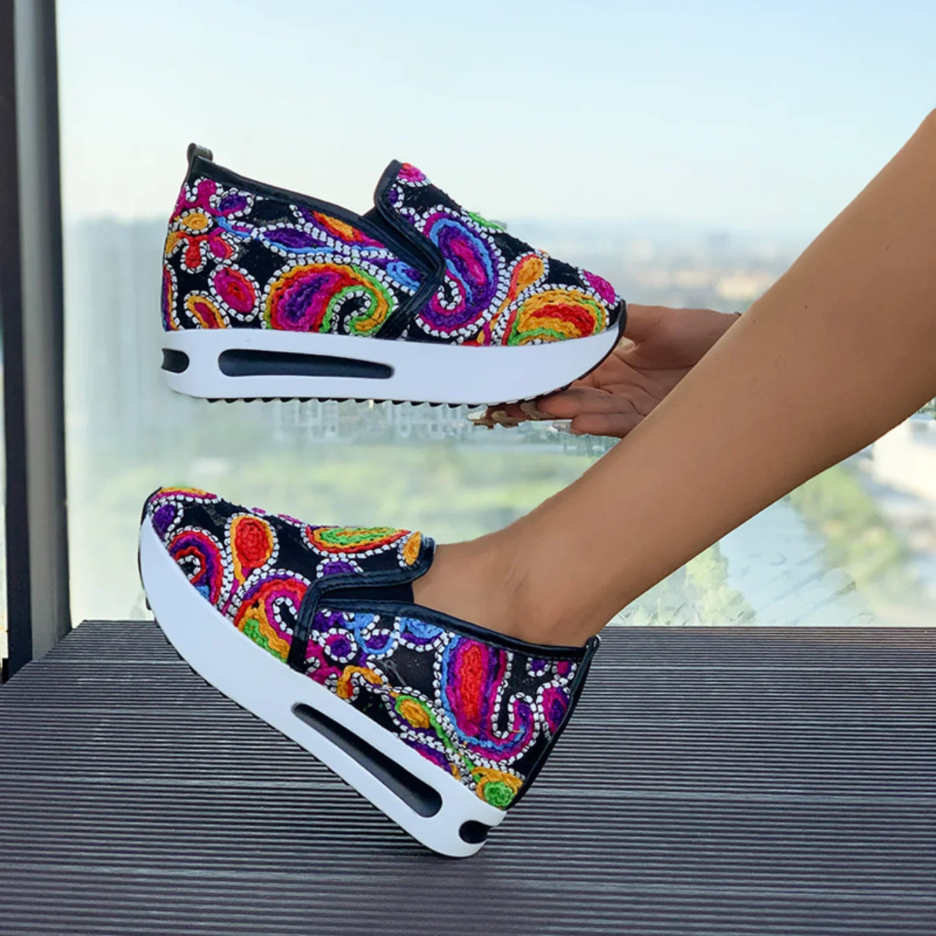Women Sneakers Slip on Casual Shoes for Women Embroidery Thick Platform Sneakers Women Breathable Mesh Loafers