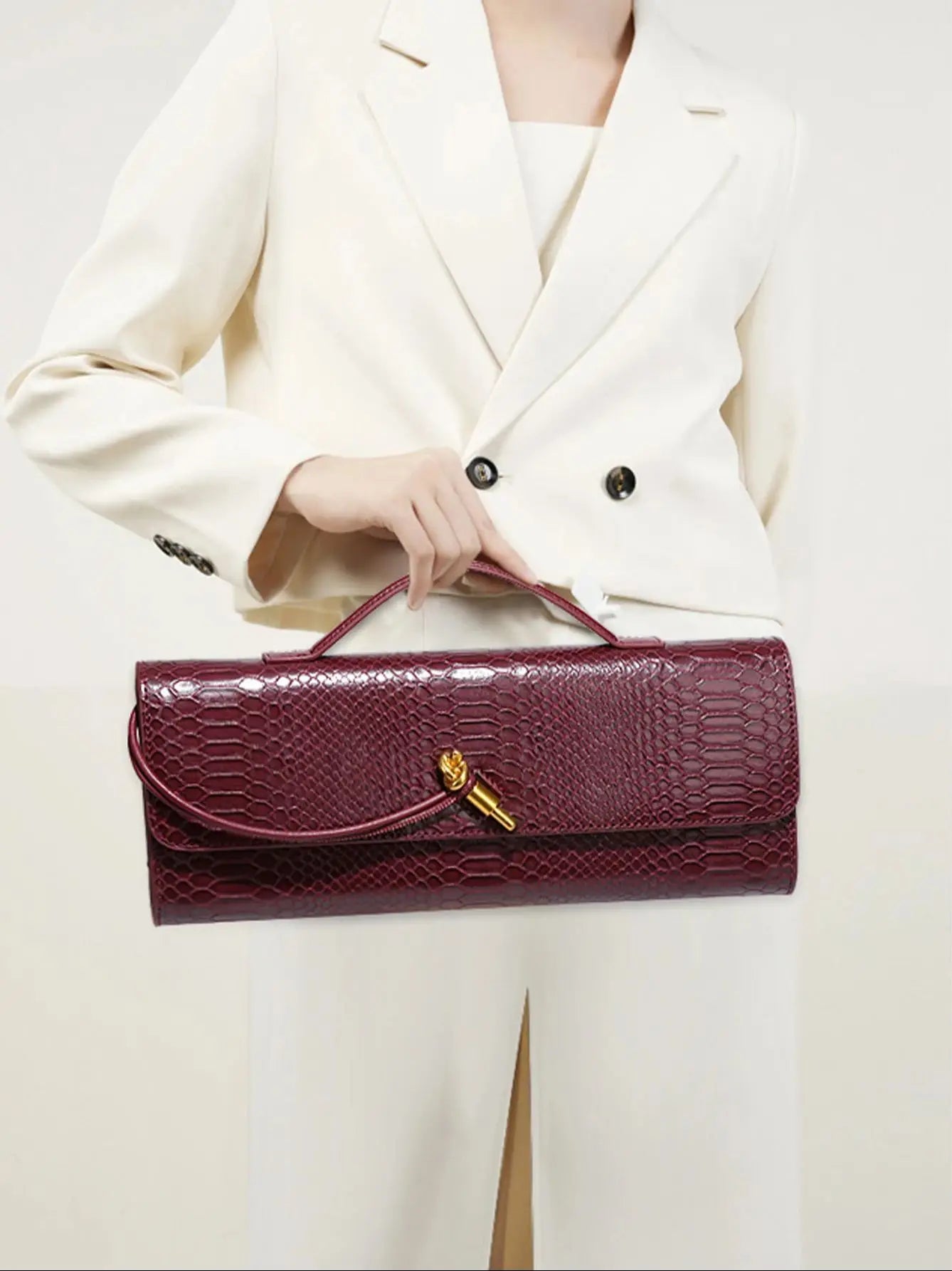 Burgundy bag cherry red envelope wine red envelope upscale new handbag crocodile flip hand