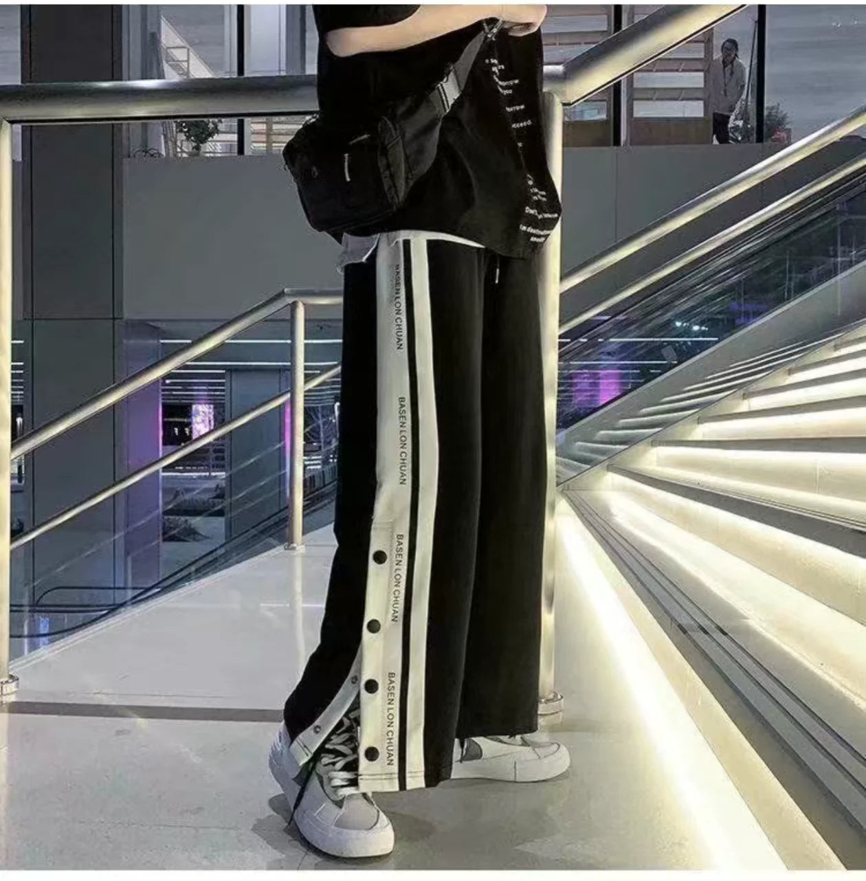 Harajuku Wide leg Sweatpants Oversize Men Side Button Baggy Pants Casual Sport Split Basketball Women Track Trousers