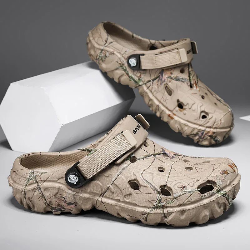 Men Slippers High Quality Anti-Slip Garden Shoes Lightweight Fashion Casual Sandals