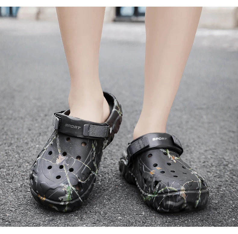 Men Slippers High Quality Anti-Slip Garden Shoes Lightweight Fashion Casual Sandals