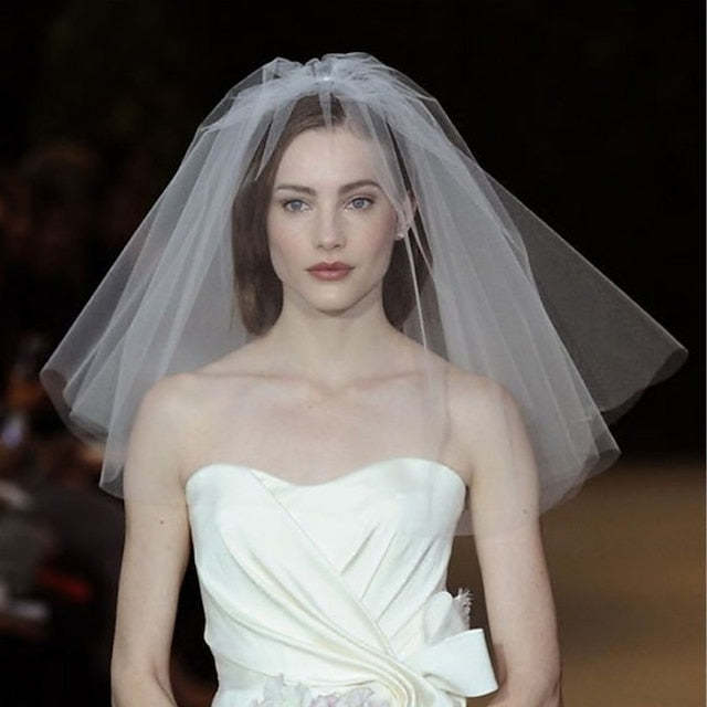 Elegant Two-Tier Classic Tulle Wedding Veil -Shoulder Length, Pure Color Design for a Timeless Touch Ivory Ivory-