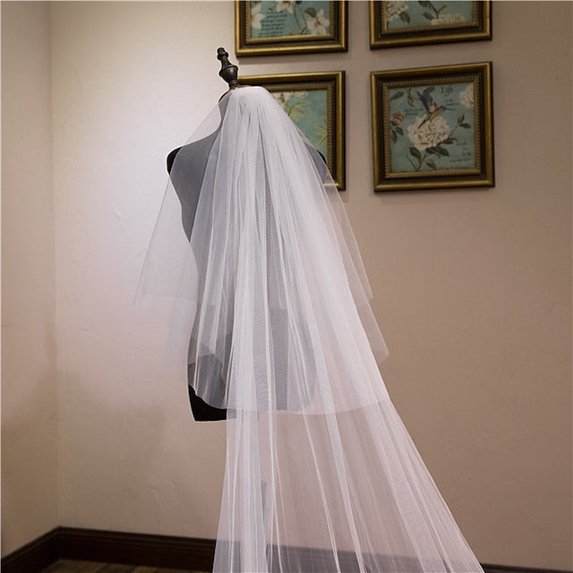 Elegant Two-Tier Lace Wedding Veil with Sequin Embroidery
