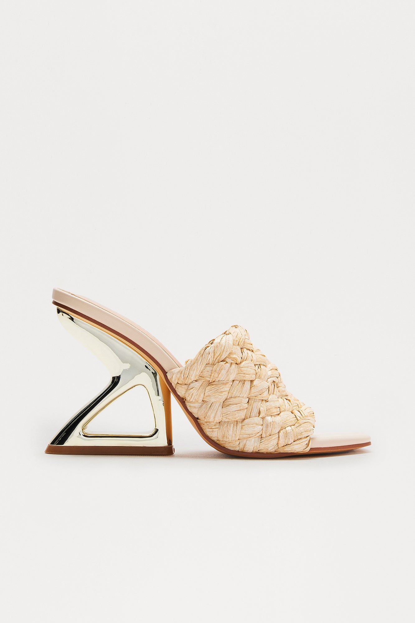 https://cdn.shopify.com/s/files/1/0293/9277/files/04-11-25_S15_14_SAHARAM_Nude_ZSR_KJ_11-57-11_FLATLAY_3445_PXF.jpg?v=1744661384