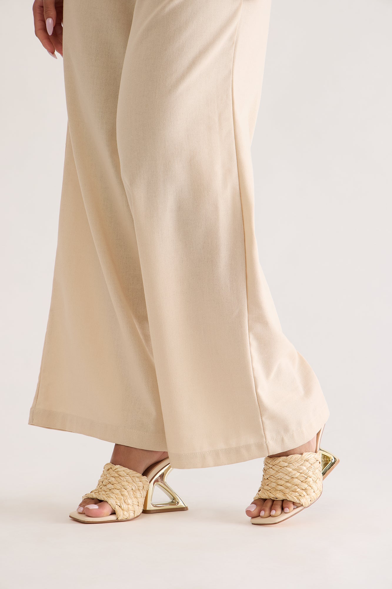 https://cdn.shopify.com/s/files/1/0293/9277/files/04-23-25_S9_29_SAHARAM_Nude_KJ_IM_10-18-52_3772_PXF.jpg?v=1745620762