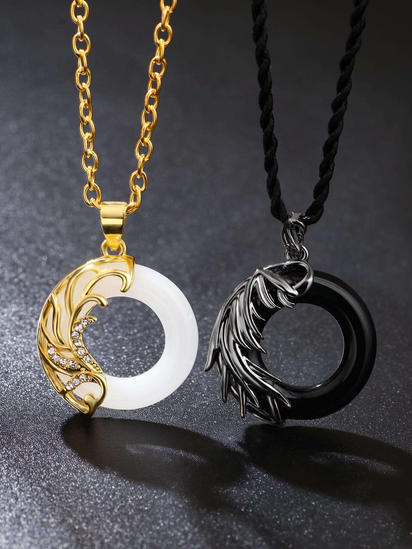 Couple's Harmony: Stylish Round Charm Necklace Set for Men - Perfect Gift for Jewelry Lovers one-size one-size-