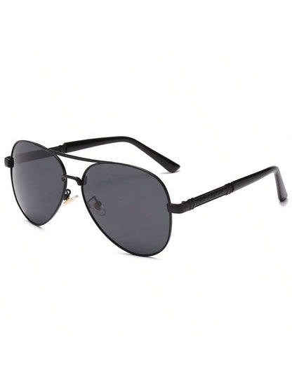 Elevate Your Look: Luxury Polarized Men's Fashion Glasses - Vintage Black Shades for the Stylish Gent