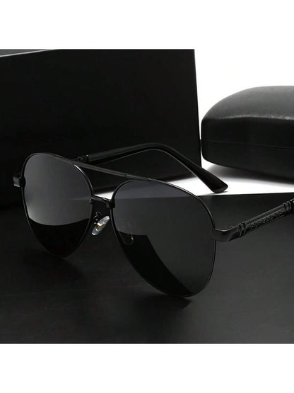 Elevate Your Look: Luxury Polarized Men's Fashion Glasses - Vintage Black Shades for the Stylish Gent