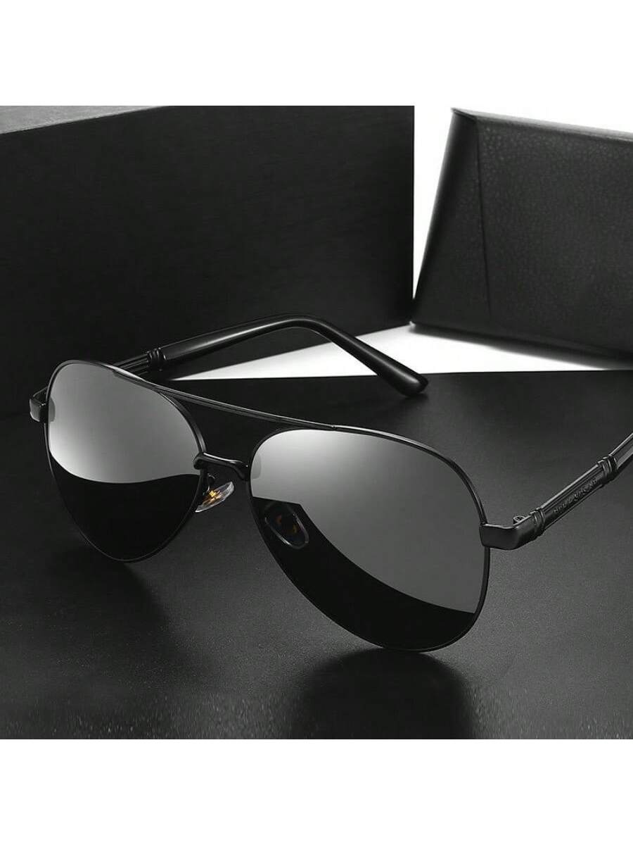 Elevate Your Look: Luxury Polarized Men's Fashion Glasses - Vintage Black Shades for the Stylish Gent