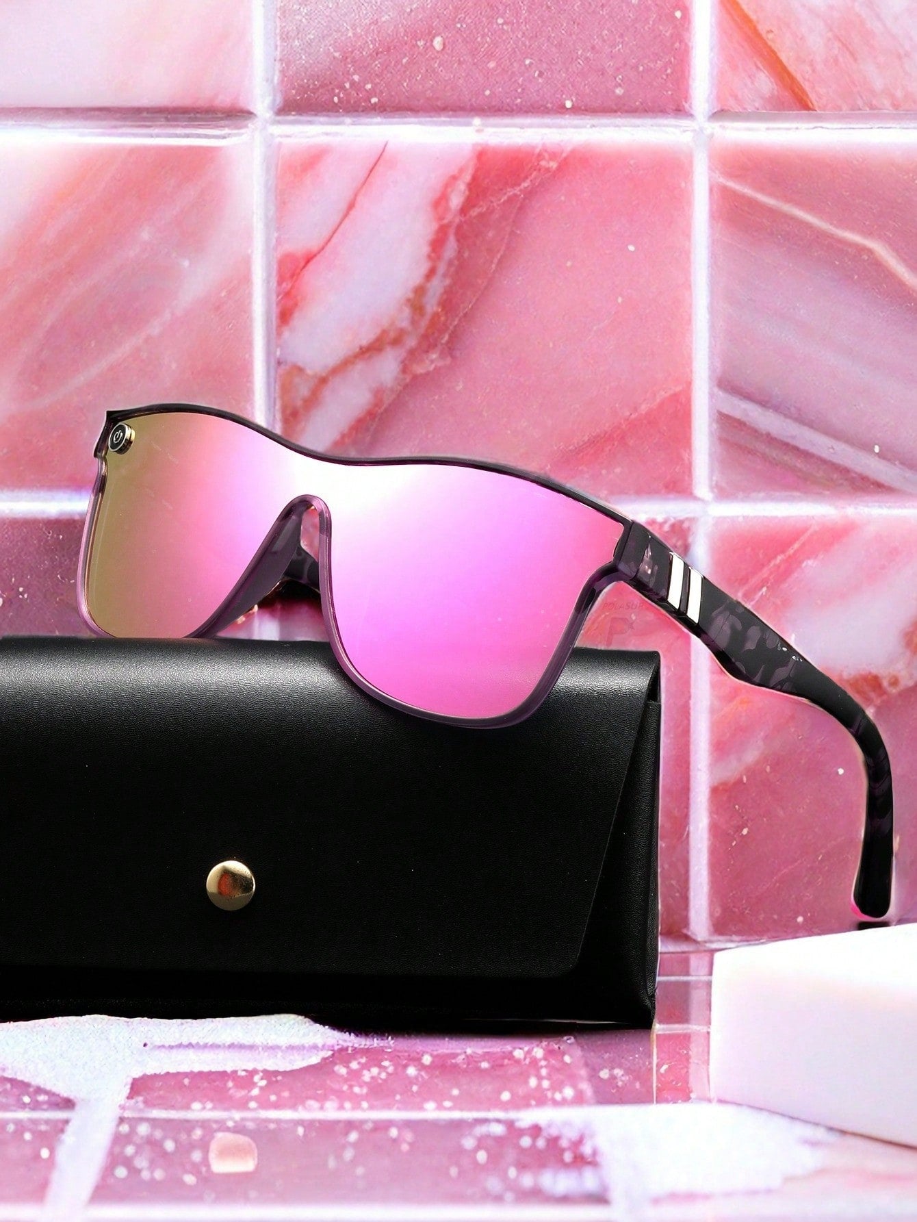 Trendy Pink Oversized Sunglasses with Gradient Reflection – Perfect for Summer Adventures and Festivals