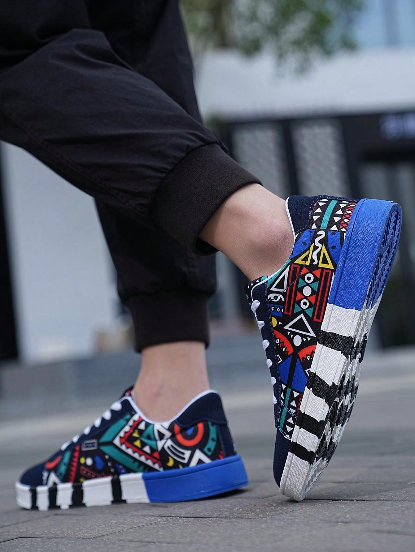 Trendy Men's Geometric Graffiti Canvas Sneakers – Stylish Lace-Up Sports & Skate Shoes