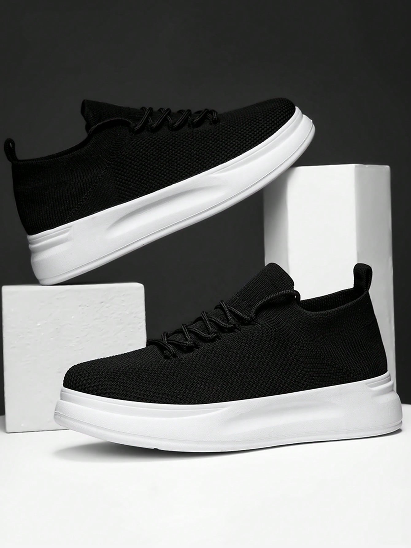 Men's Casual Sneakers: Breathable & Comfortable Skateboarding Shoes for Everyday Wear