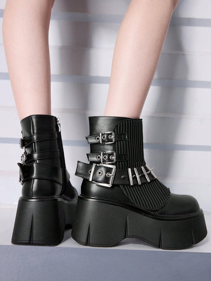 Platform Boots for Women with Rivet Detail and Thick Sole - Stylish Dark Fashion EUR36 EUR37 EUR38 EUR36-EUR37-EUR38-EUR40-EUR41-EUR42-