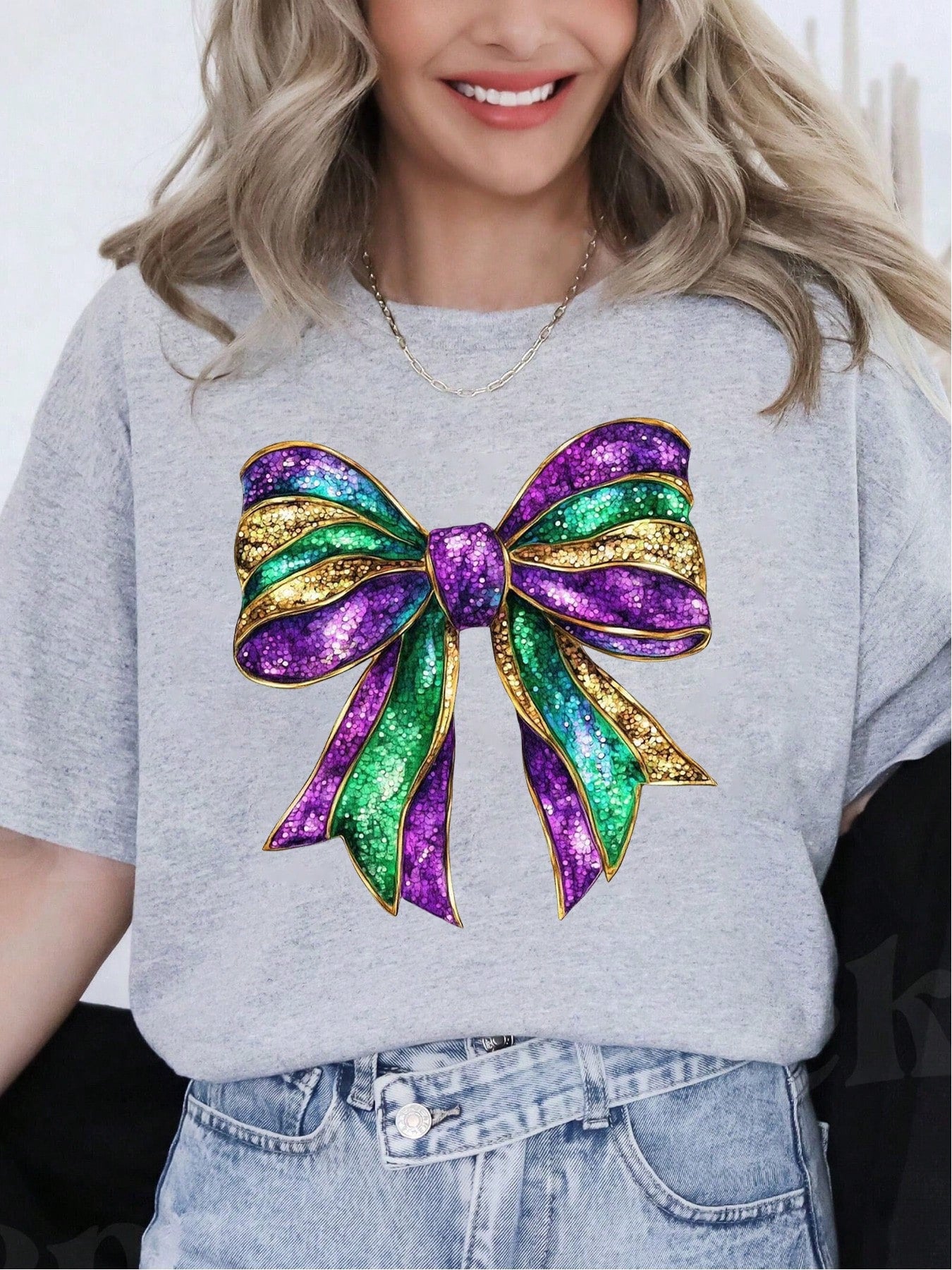 Festive Flair: Oversized Mardi Gras Bow T-Shirt for Women – Perfect for Carnival Grey / S Grey / M 