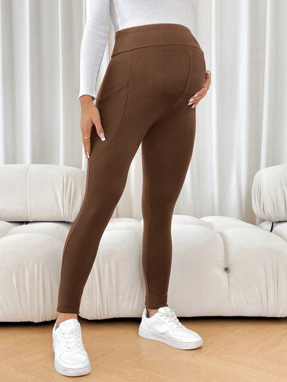 Maternity Slim Fit Leggings: Casual Everyday Comfort with Functional Pockets